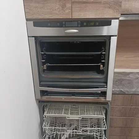 Apartamento панорамен за с гледка към парк и планини *